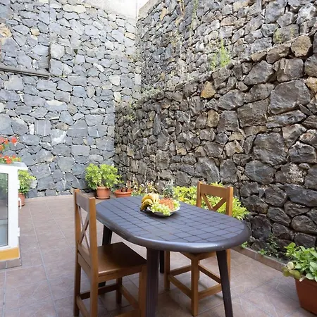 Home2book Charming Realejos 公寓